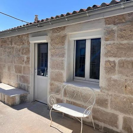 Appartamento La Petite Grange - 5 Mn Gare Sncf - Wifi & Netflix Niort Esterno foto